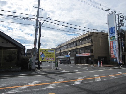 八尾本社　駐車場